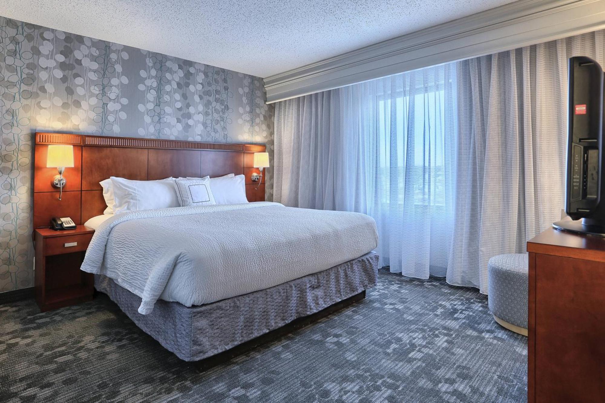 Courtyard By Marriott Harrisburg West/Меканиксберг Экстерьер фото