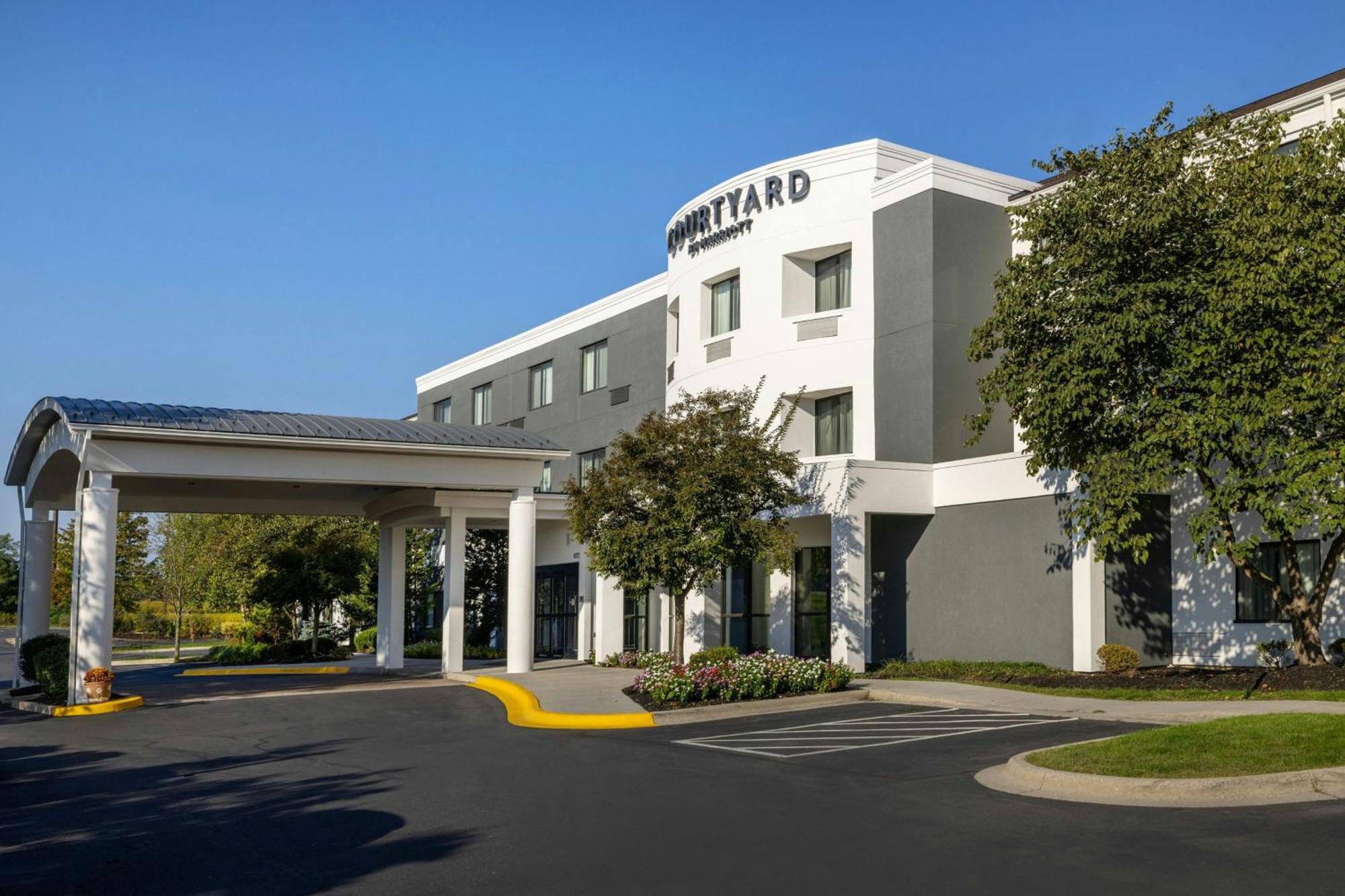 Courtyard By Marriott Harrisburg West/Меканиксберг Экстерьер фото